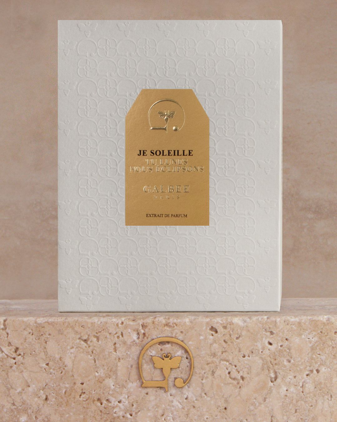 JE SOLEILLE, Skin ignited by light.