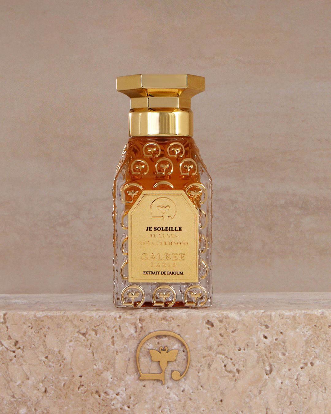 JE SOLEILLE, Skin ignited by light.